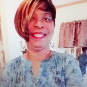 White pleated skirt by Mark Eisen size 18